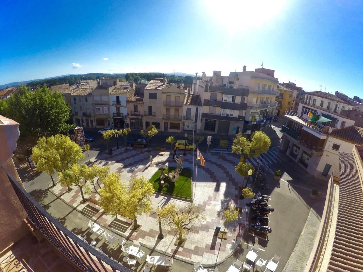 Fonda Comerc Estudio Doble Torroella de Montgrí Esterno foto